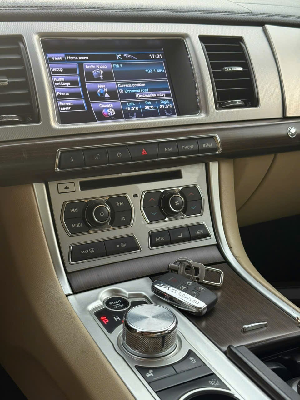Jaguar XF 2.0 AT 2013 - Ảnh 5