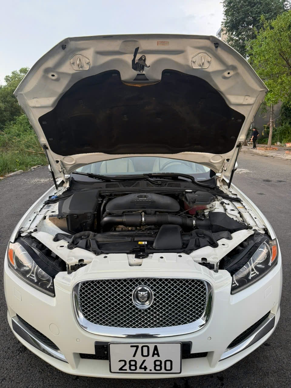 Jaguar XF 2.0 AT 2013 - Ảnh 10
