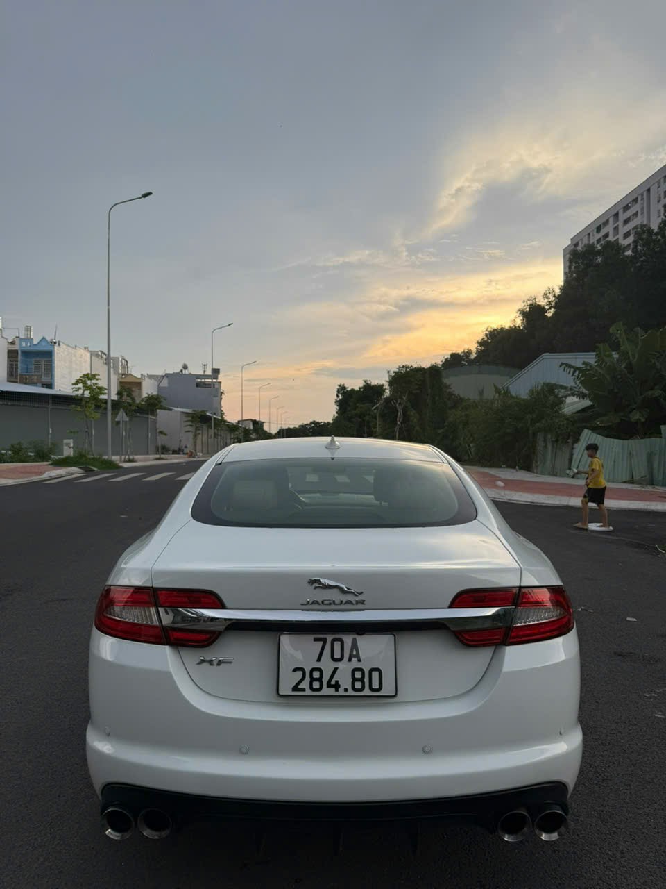Jaguar XF 2.0 AT 2013 - Ảnh 11